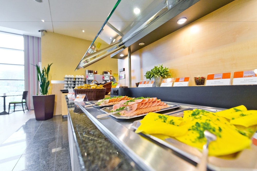 HOLIDAY INN EXPRESS FRANKFURT MESSE 26/40