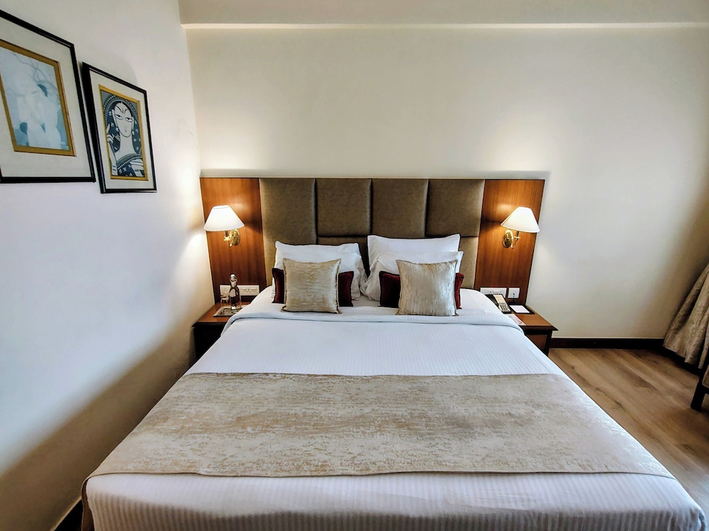 Peerless Inn Kolkata 19/72