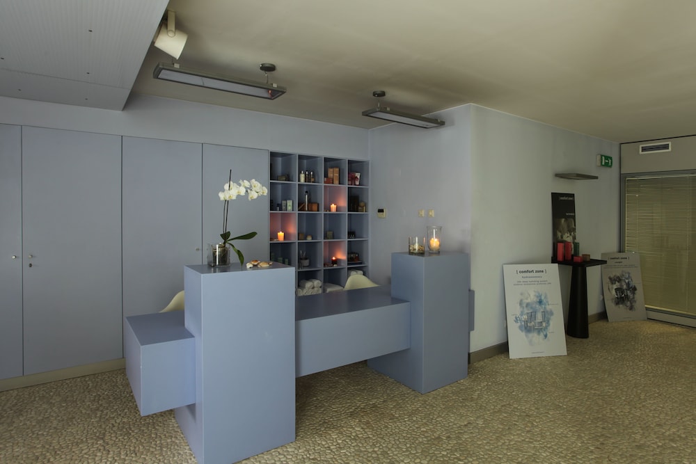 Marina Club Lagos Suite Hotel 10/60