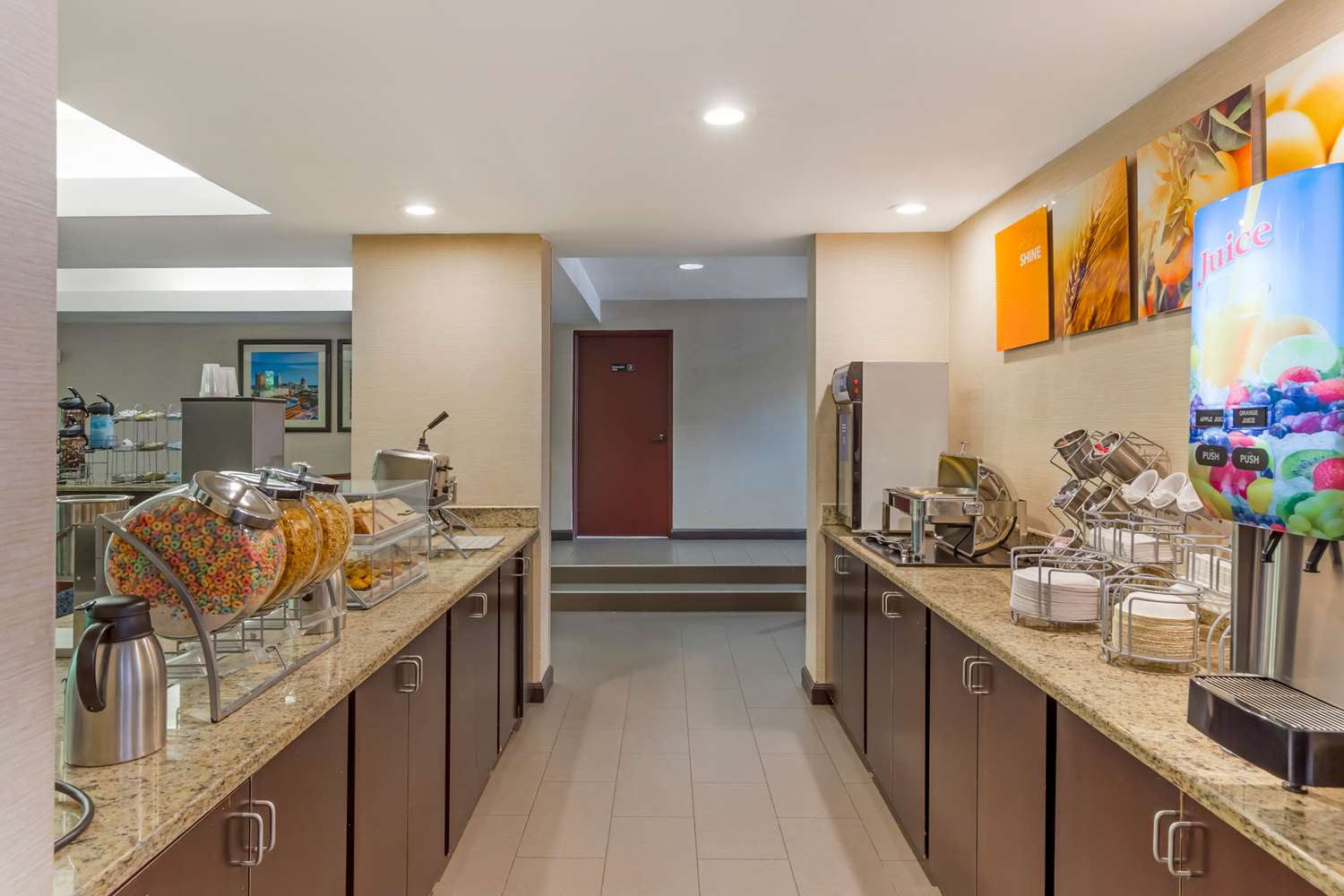 Comfort Suites Regency Park 34/34