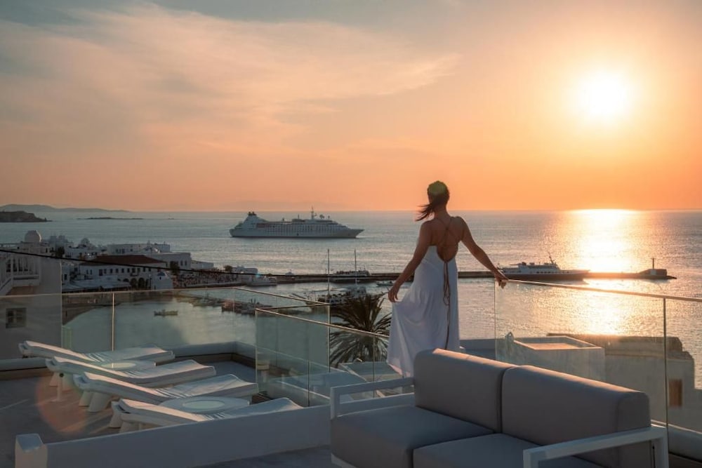 Petasos Chic Hotel 27/28