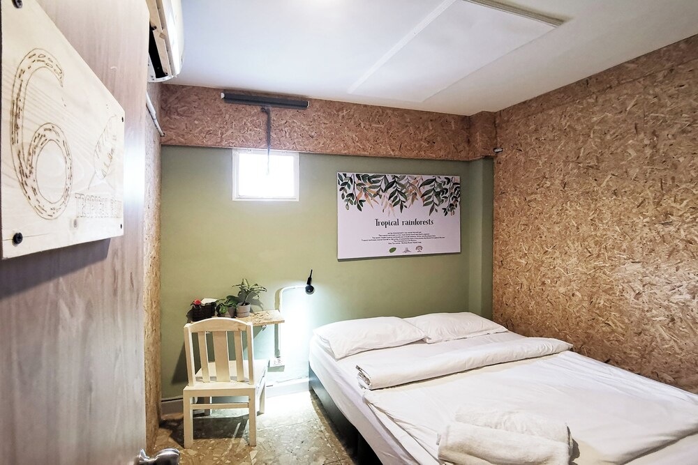 Foresttel Bkk - Hostel 17/50