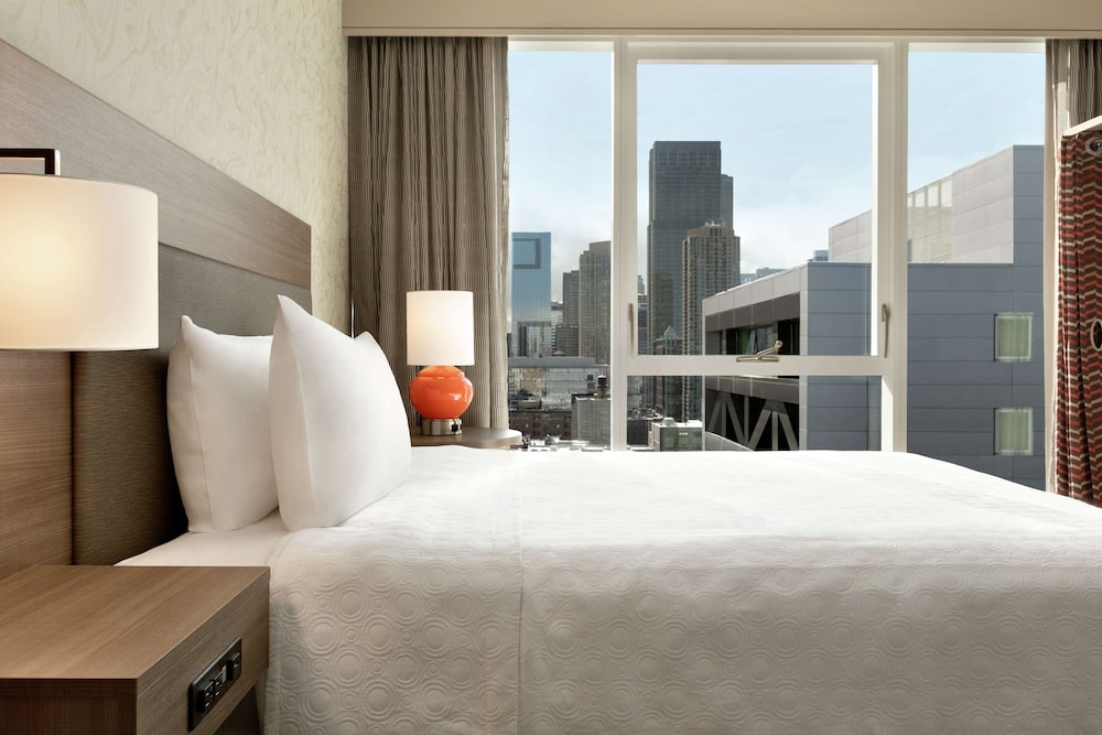 Home2 Suites By Hilton Chicago River North 22/55
