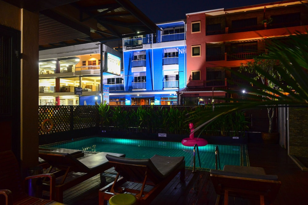 Patong V Hotel 22/32