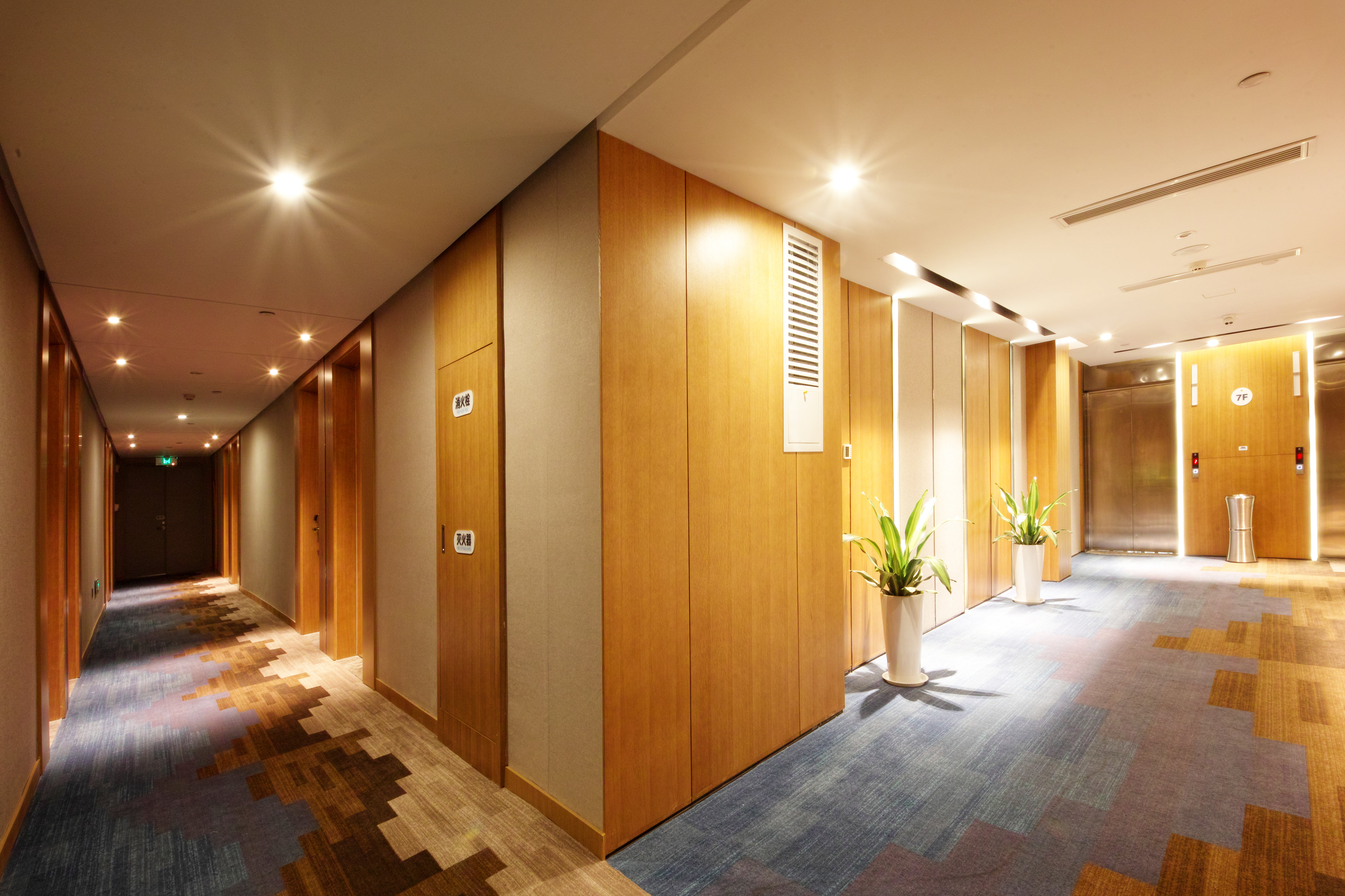 HOLIDAY INN EXPRESS HEFEI SHUSHAN 12/34