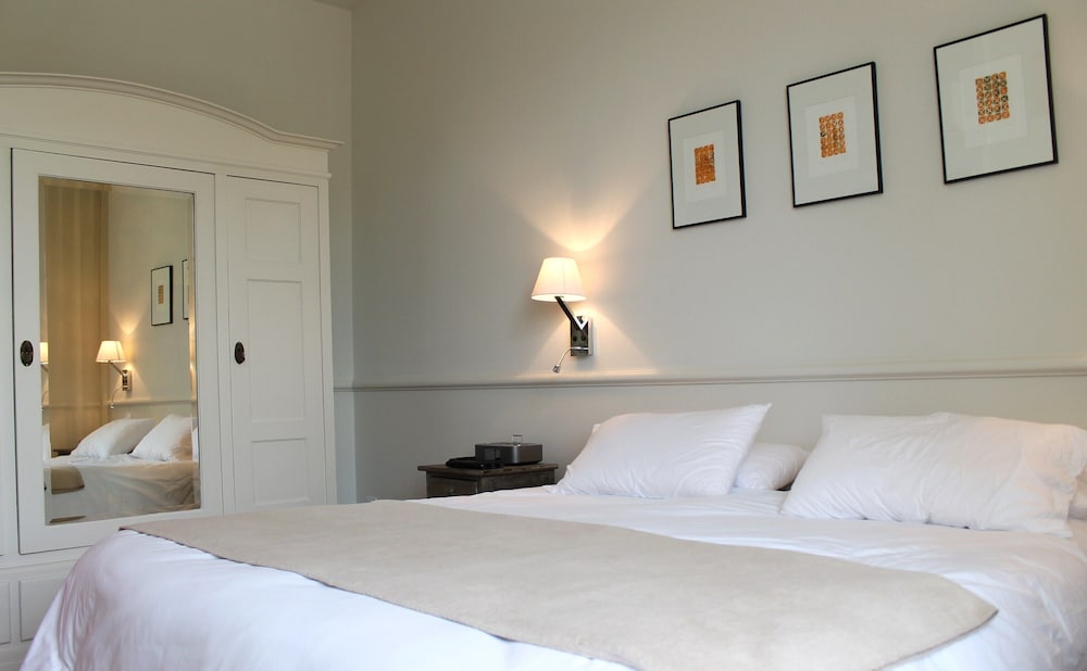 suite, terrace