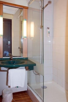 Ibis Lyon Sud Saint Rambert 42/42