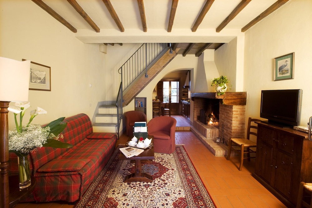 Monsignor Della Casa Country Resort 47/70