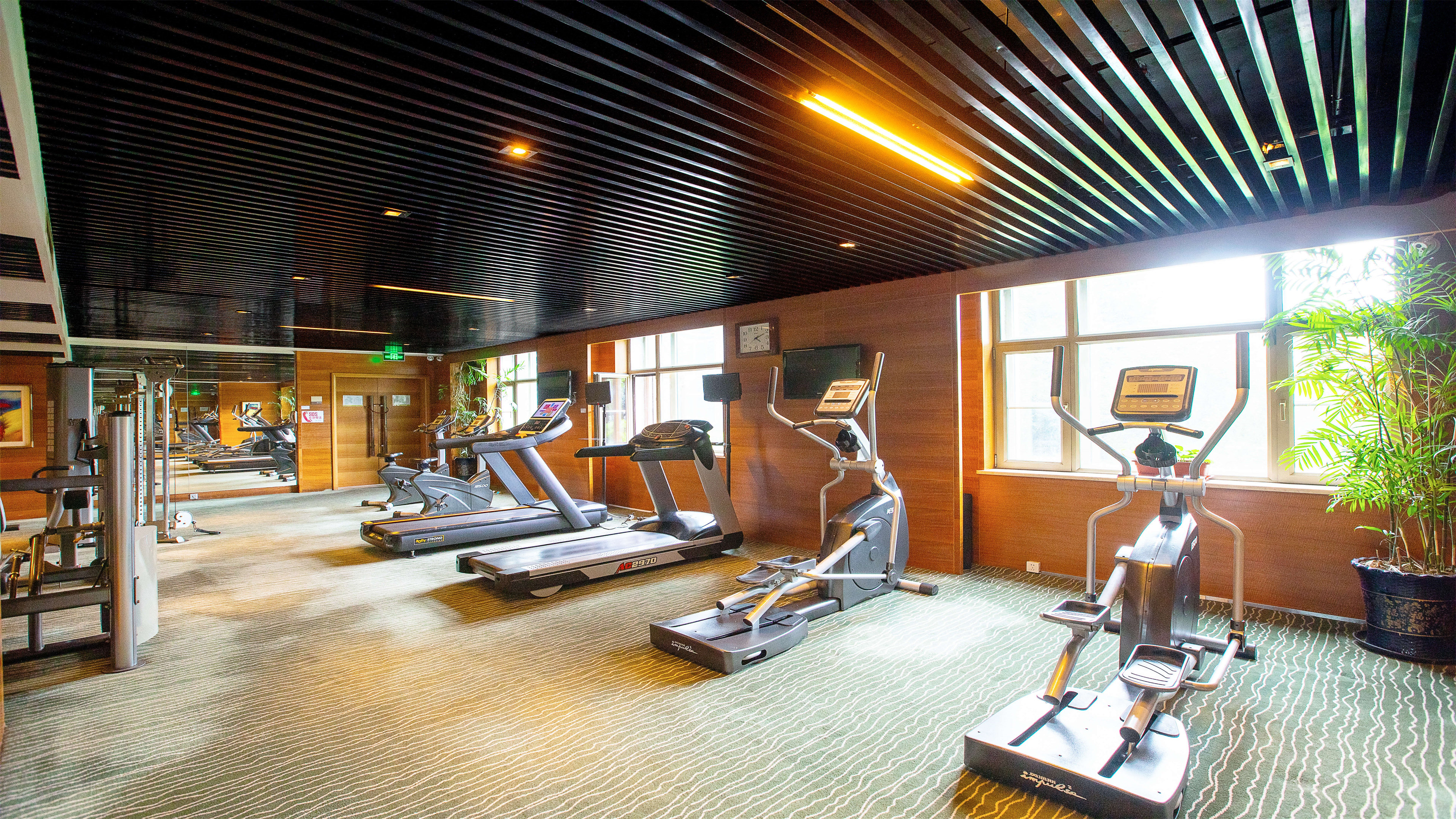 HOLIDAY INN MUDANJIANG 24/50