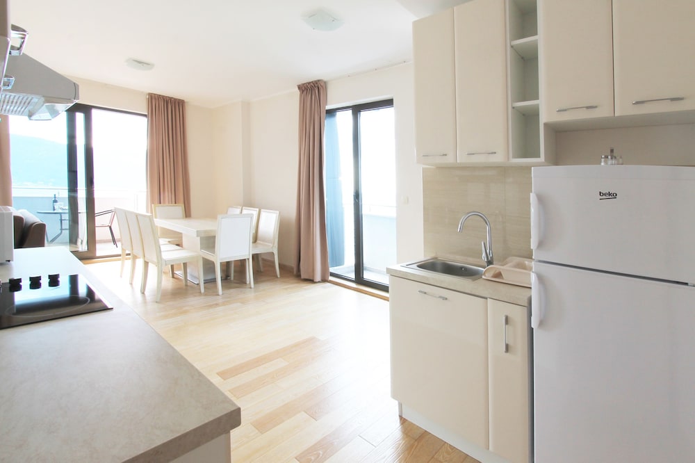 Apartments Aqua 27/66