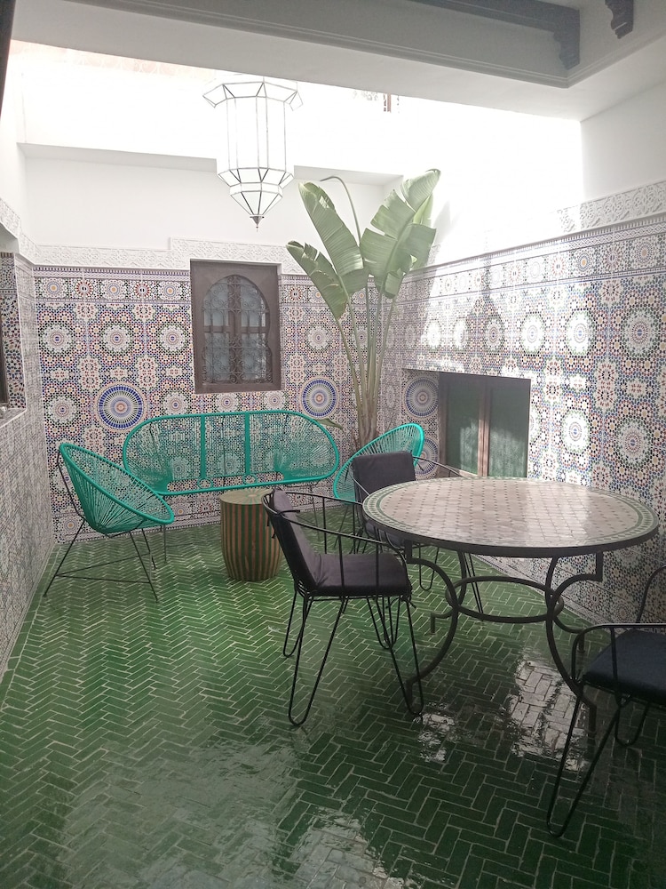 Palais Blanc Riad 33/55