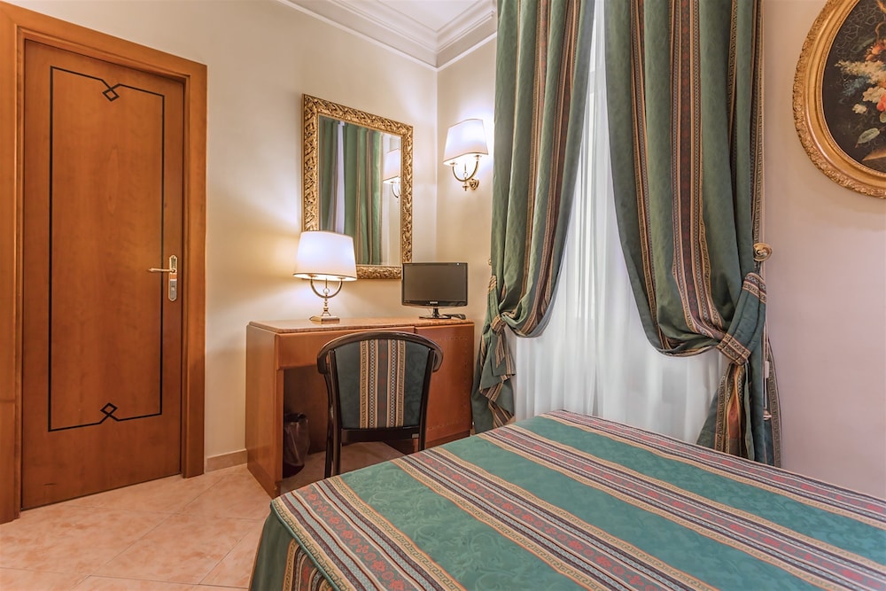 Raeli Hotel Luce 6/21