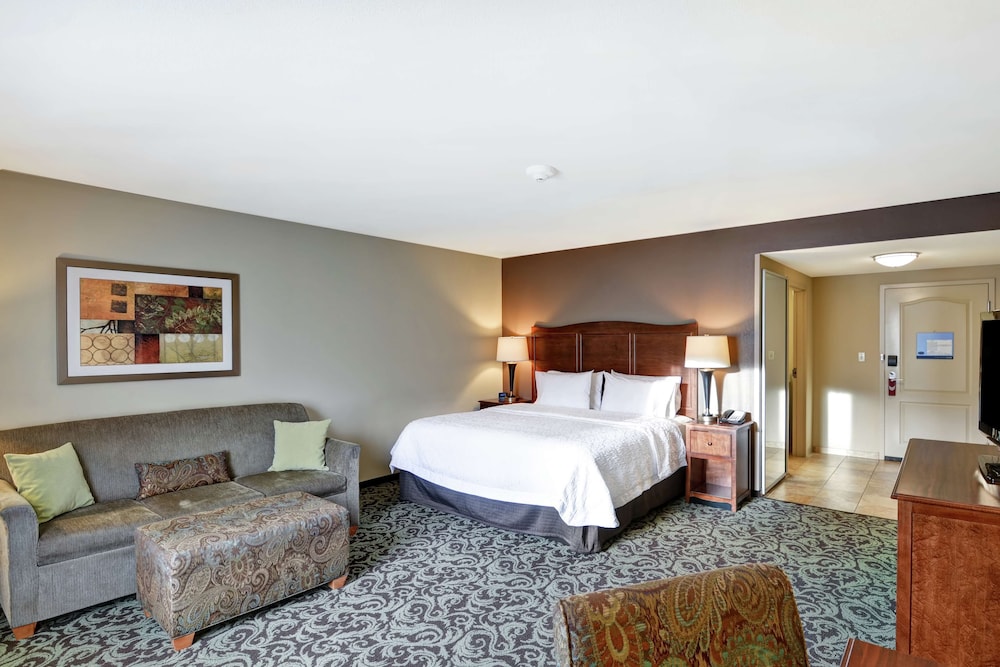 Hampton Inn and Suites New Hartford 25/64