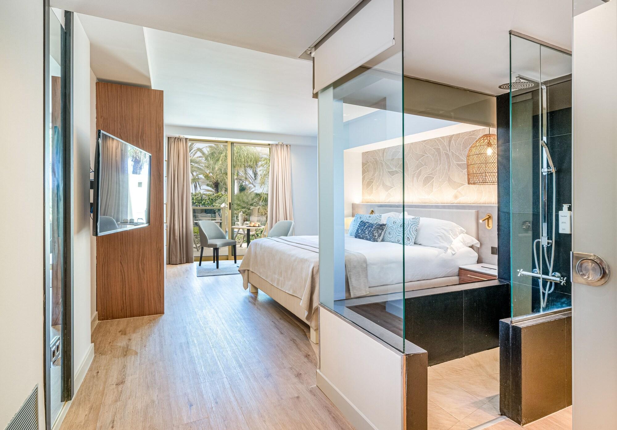 Superior, Pool Access, Ground Floor