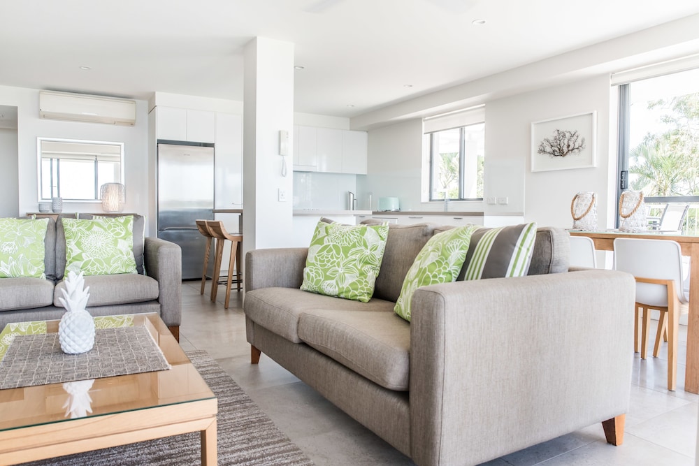Noosa Pacific Riverfront Resort 28/50