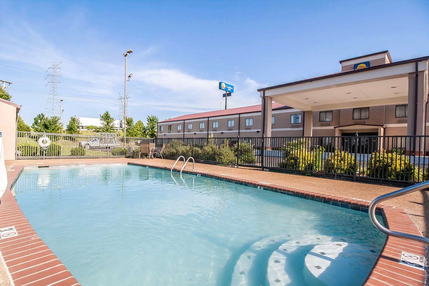 Comfort Inn Jackson I-40 21/33