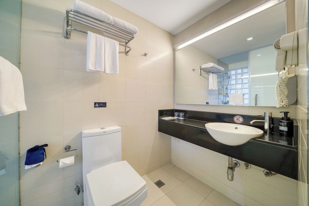 Hangzhou Haiwaihai Holiday Hotel (ex. Holiday Inn Express Grand Canal) 48/50