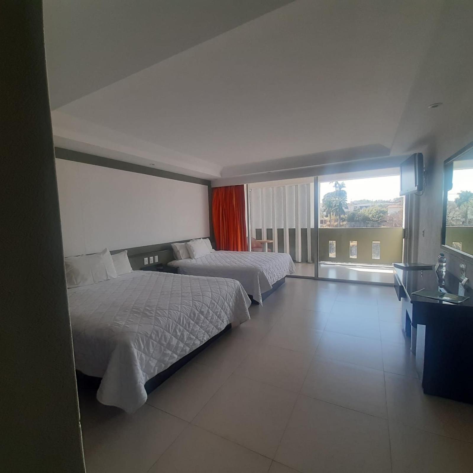 جناح رباعي، Hotel Borda Cuernavaca 2/10