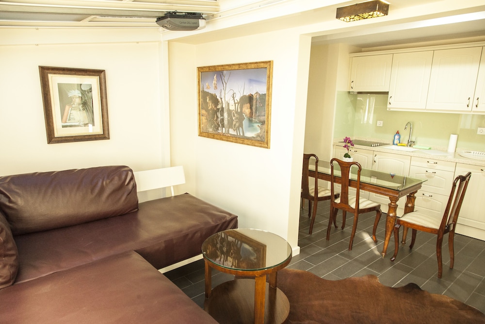 Villa Pera Suite Hotel 48/81