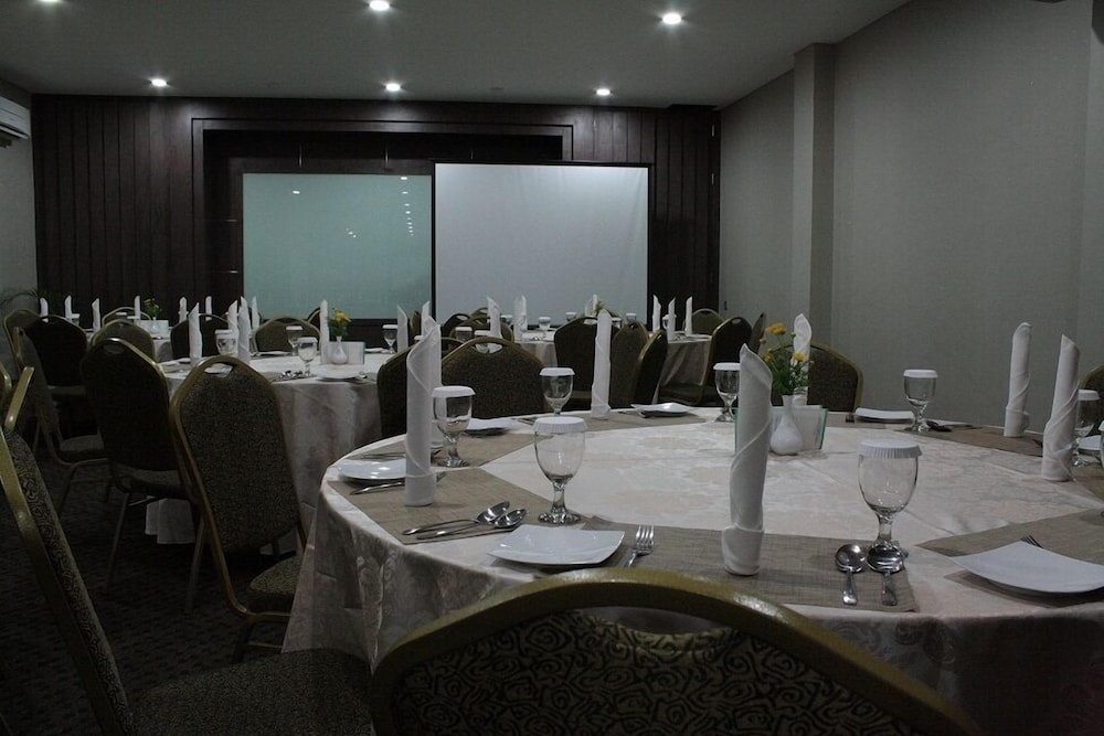 Hw Hotel Padang 16/18