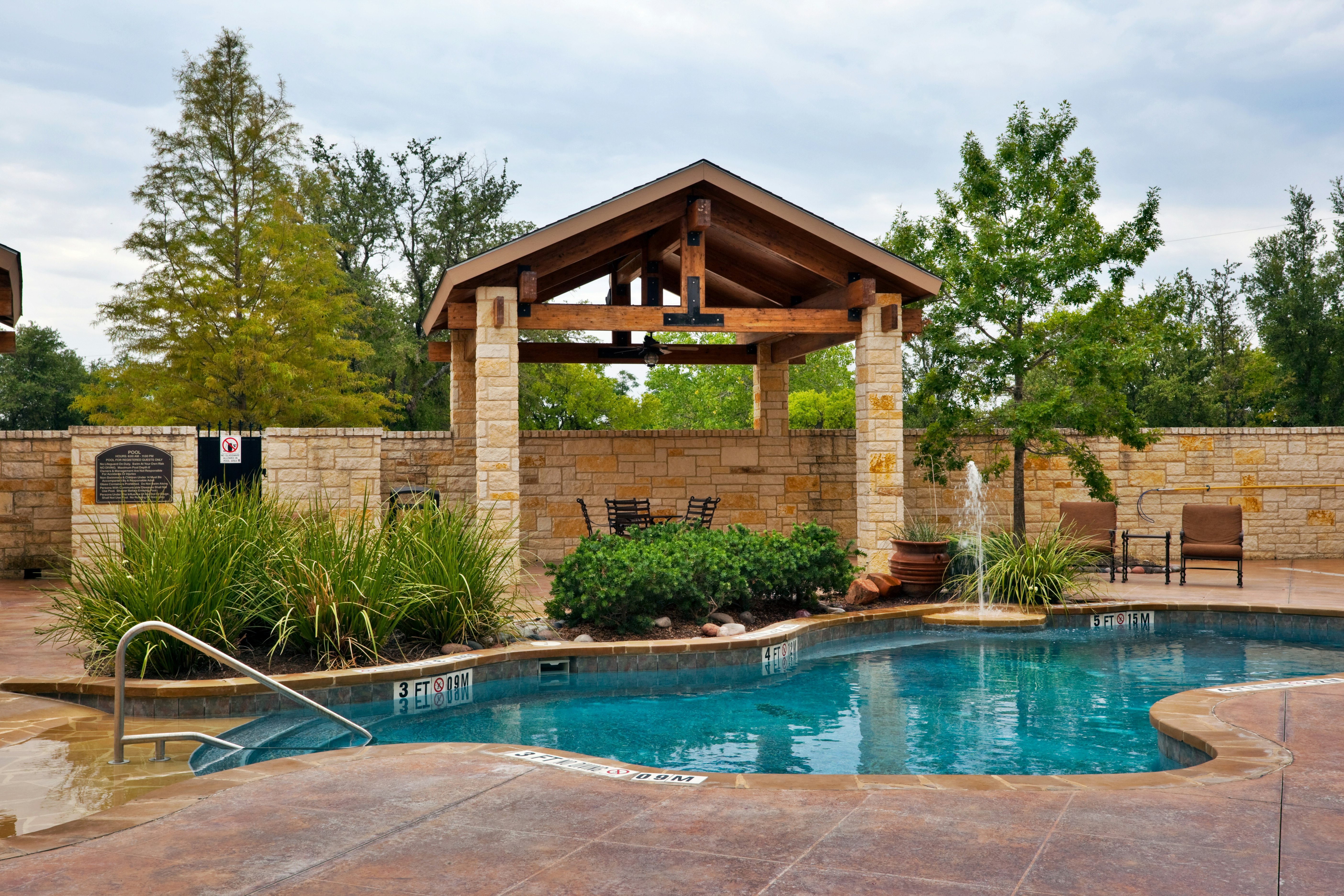 Holiday Inn Express Salado-Belton 6/45