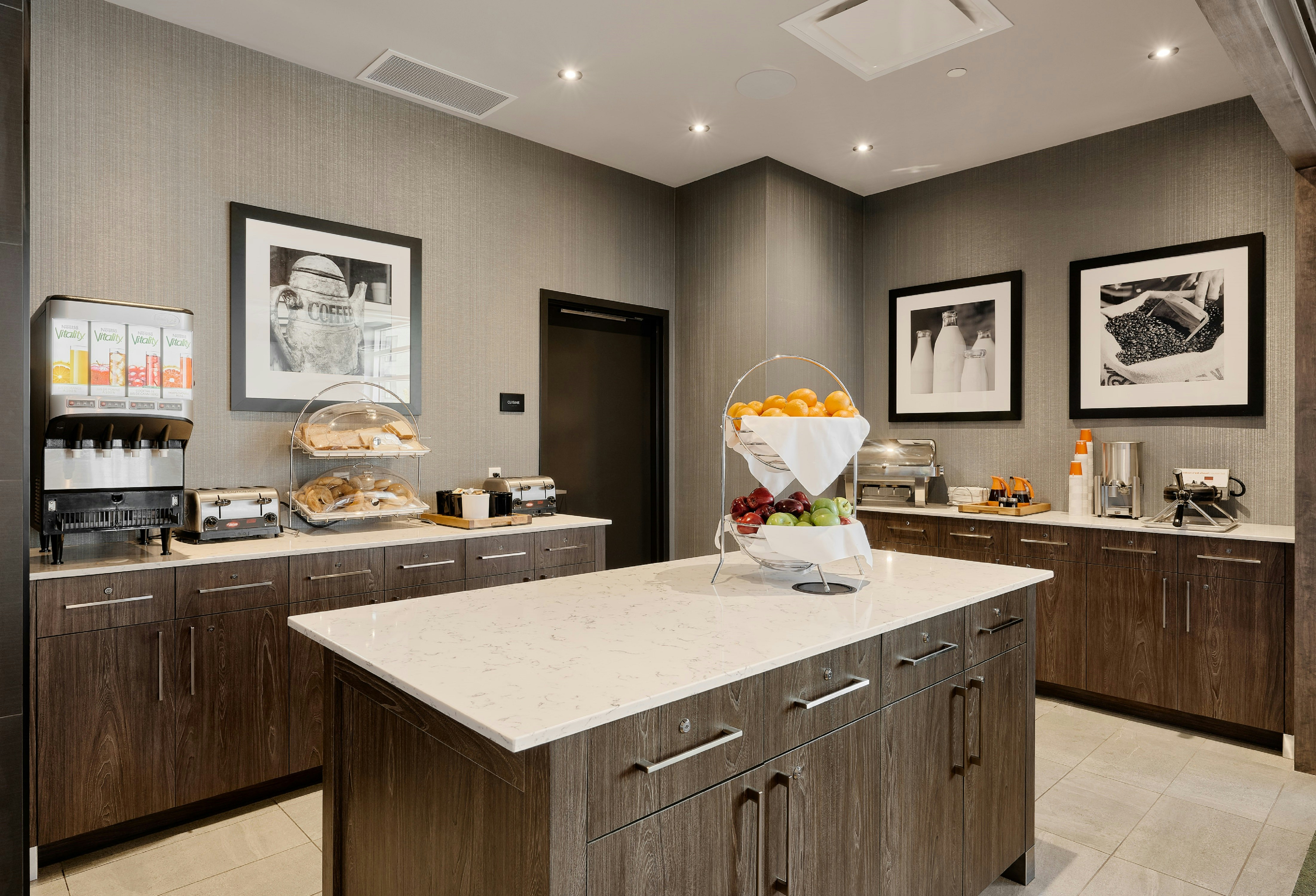 Hampton Inn and Suites By Hilton Quebec City Levis 11/24