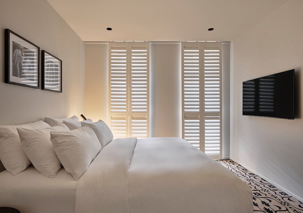 Burbury Hotel & Apartments 29/49
