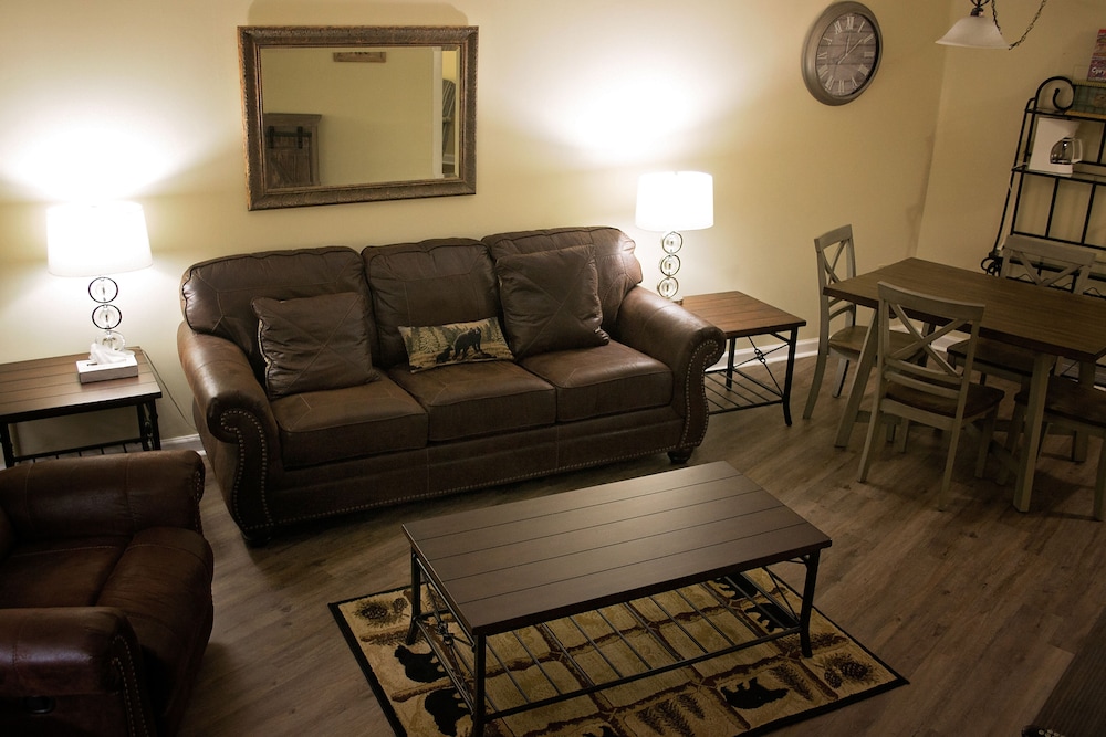 Olde Gatlinburg Rentals 36/50