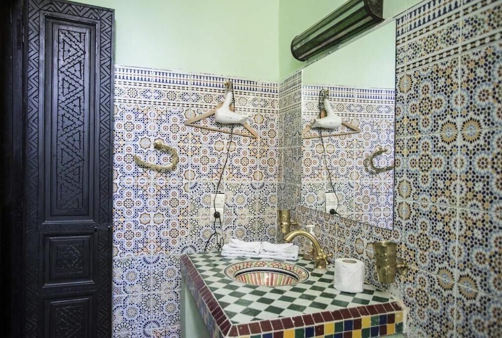 Riad Losra 13/67