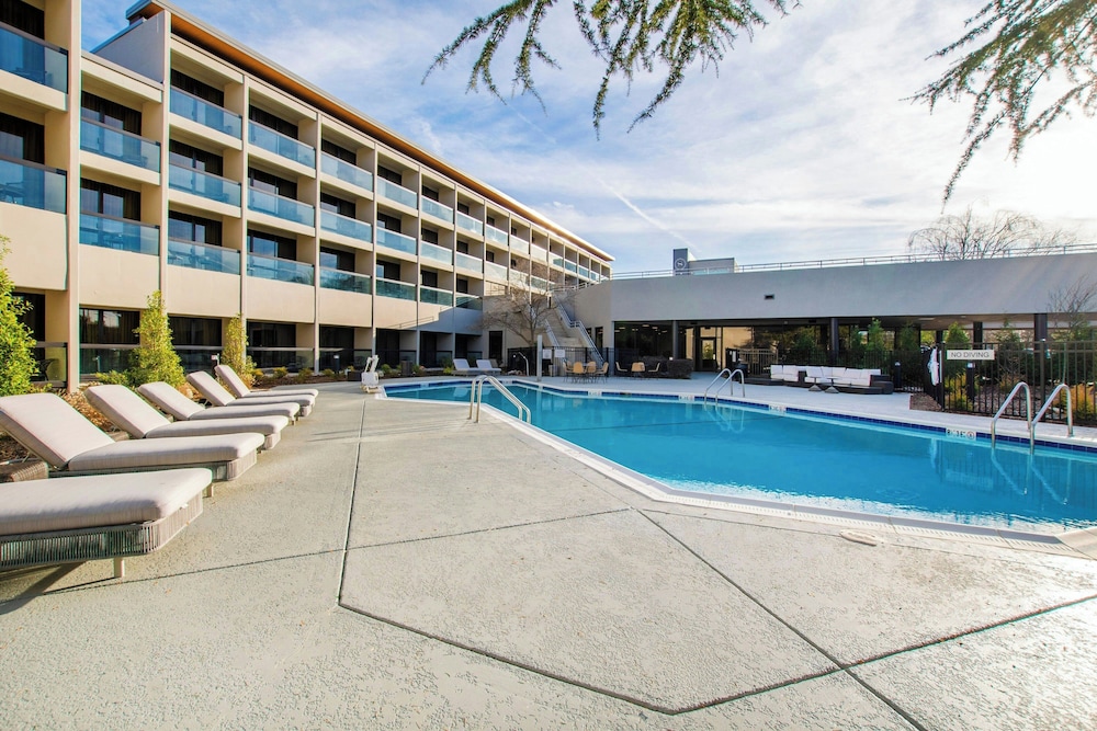 Sheraton Chapel Hill Hotel 47/50