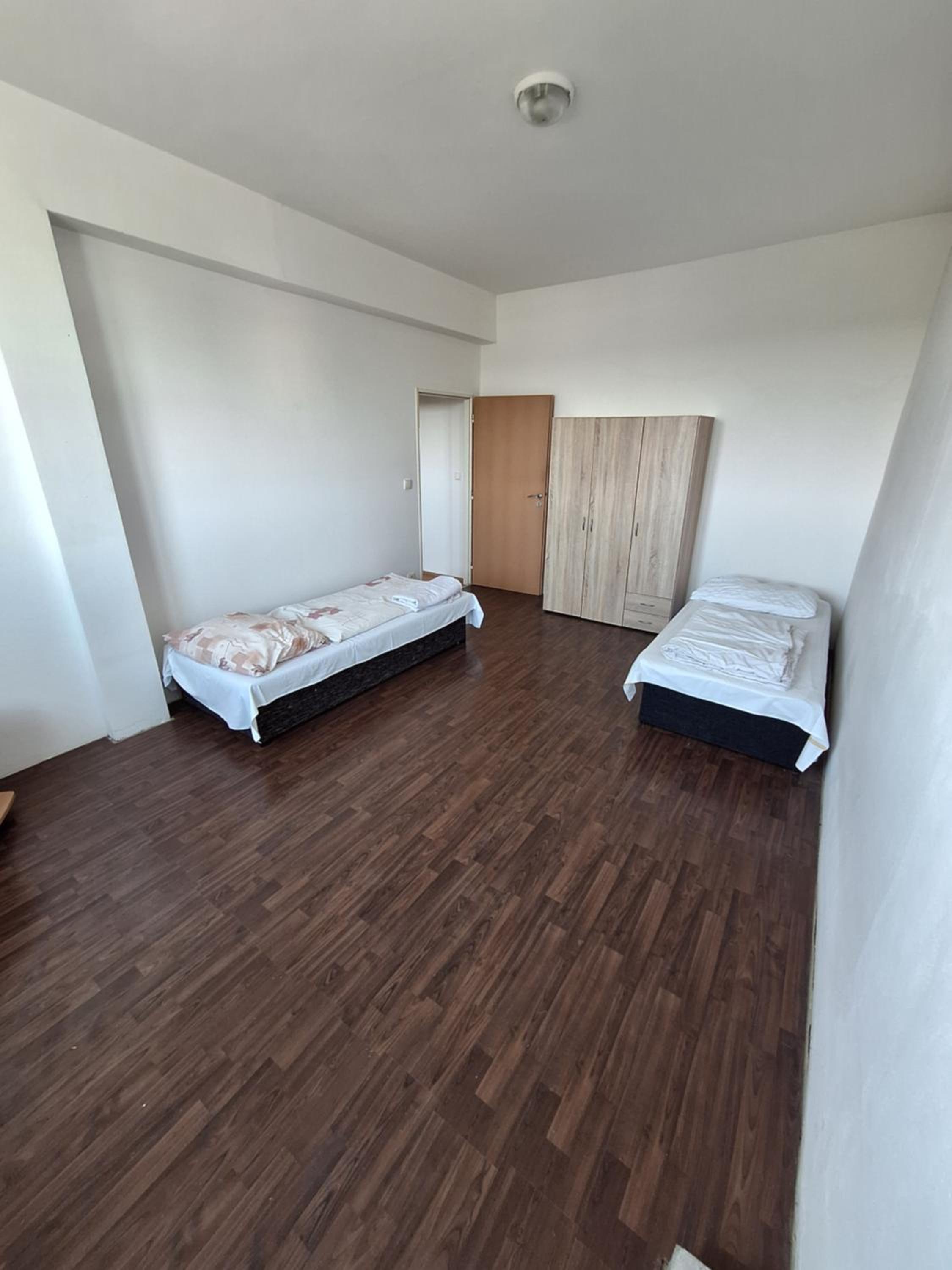 Hotelak Martinov 25/60