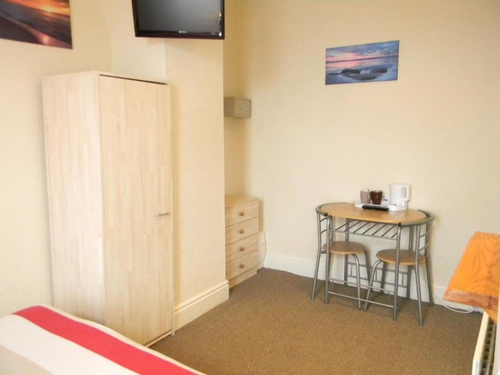 The Hawkes Hotel 38/56