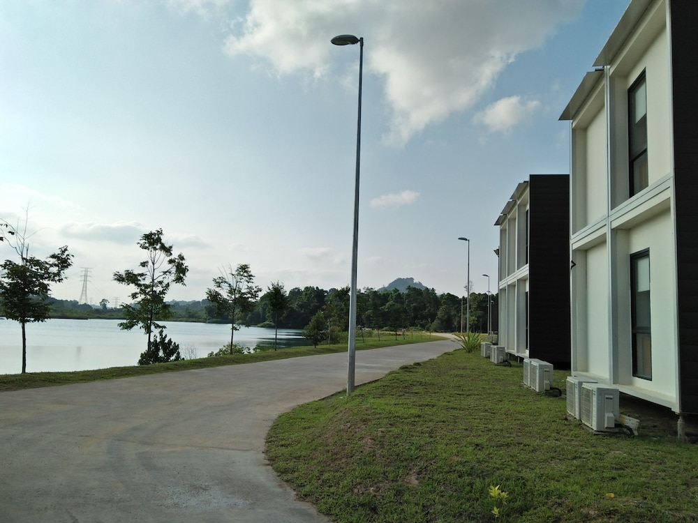 Lakeview Terrace Resort Pengerang 32/36
