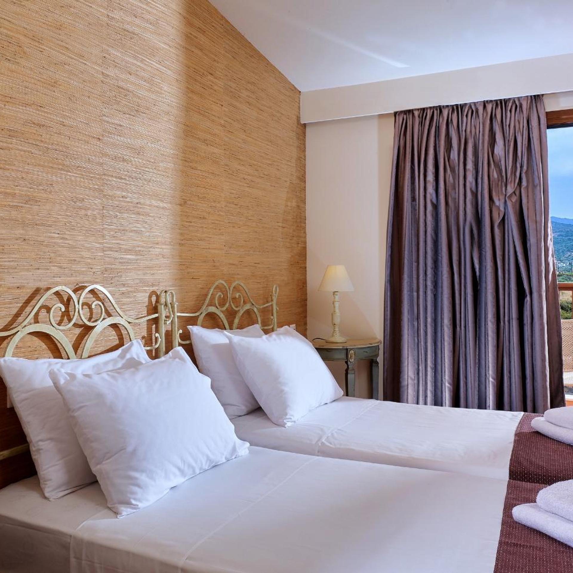 Vasia Villas 4/24