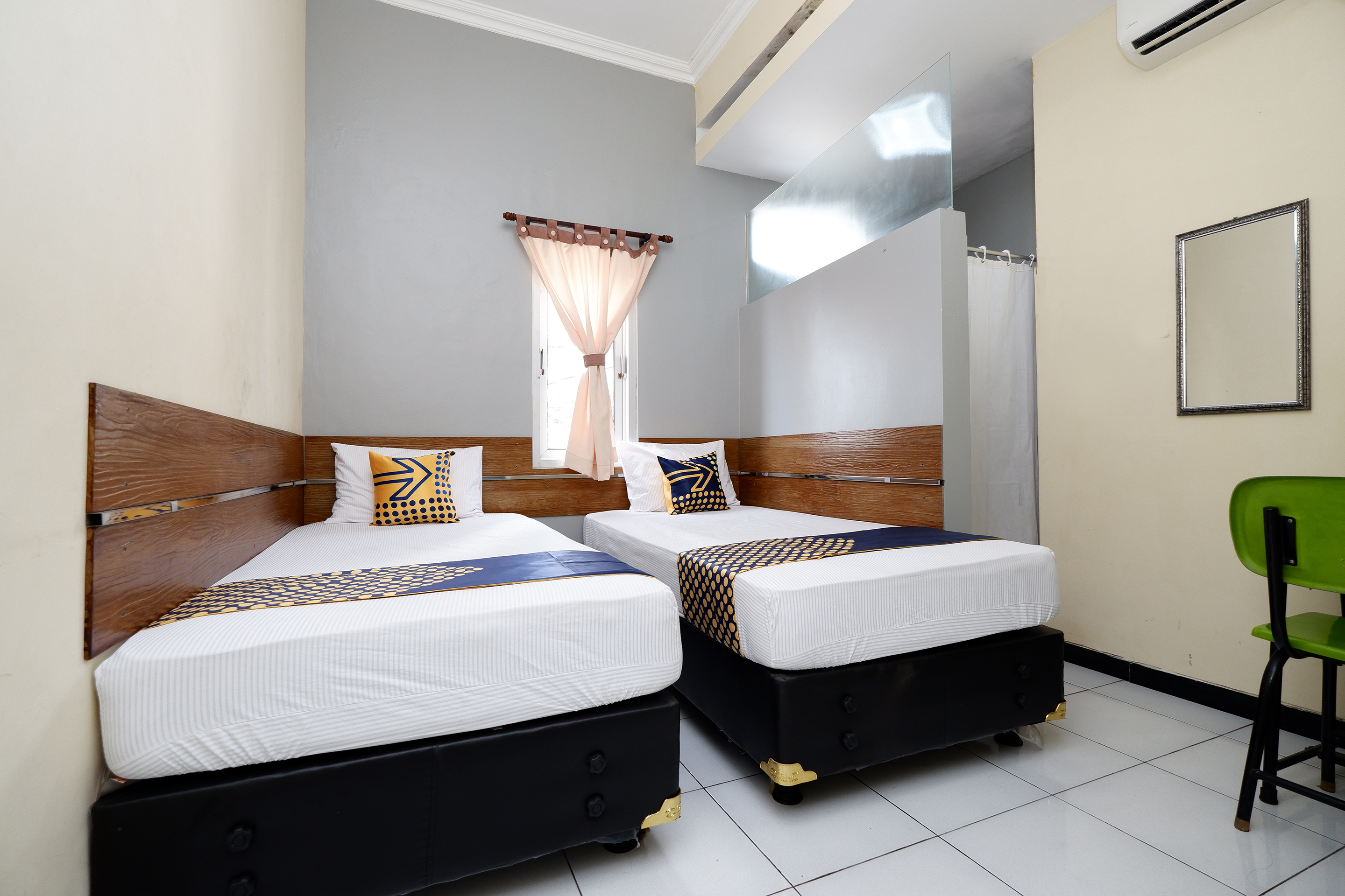 Indonesia Standard Twin