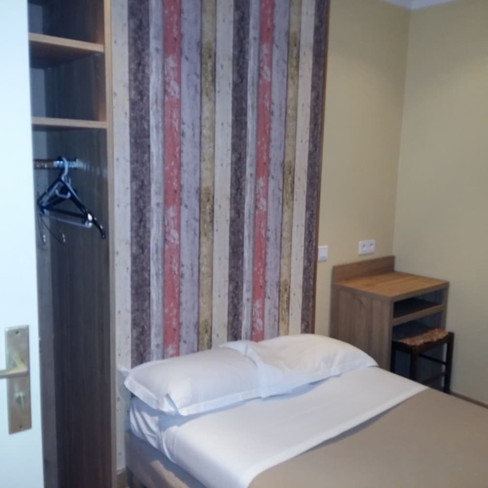 Hotel Du Roi Rene 7/19