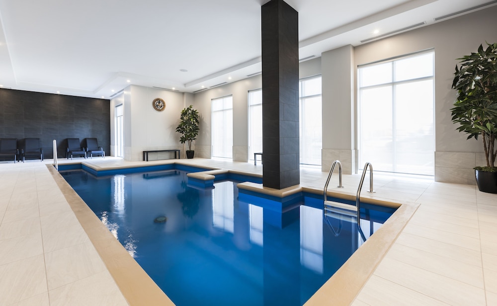 Imperia Hotel and Suites Boucherville 18/36