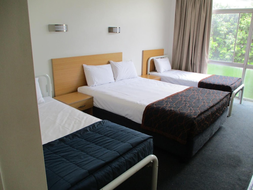 AIRWAY MOTEL 13/50