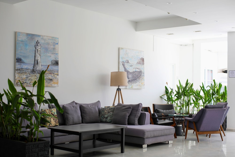 White Boutique Hotel and Residences 49/72