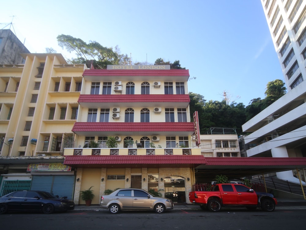 OYO 1027 Hotel London
