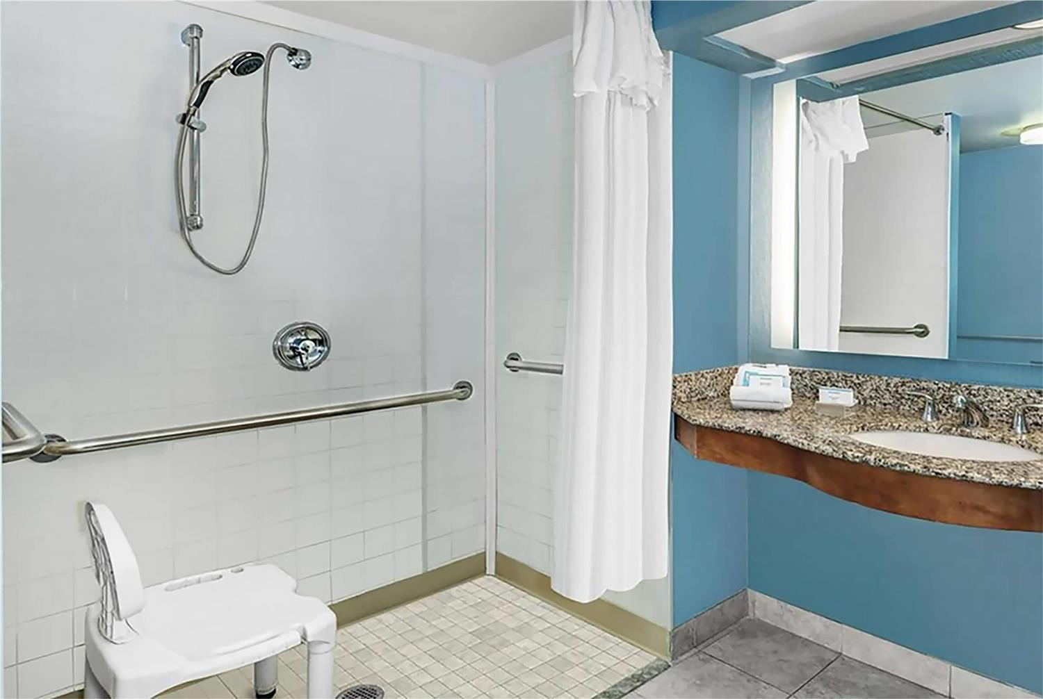 MainStay Suites Phoenix North 37/39