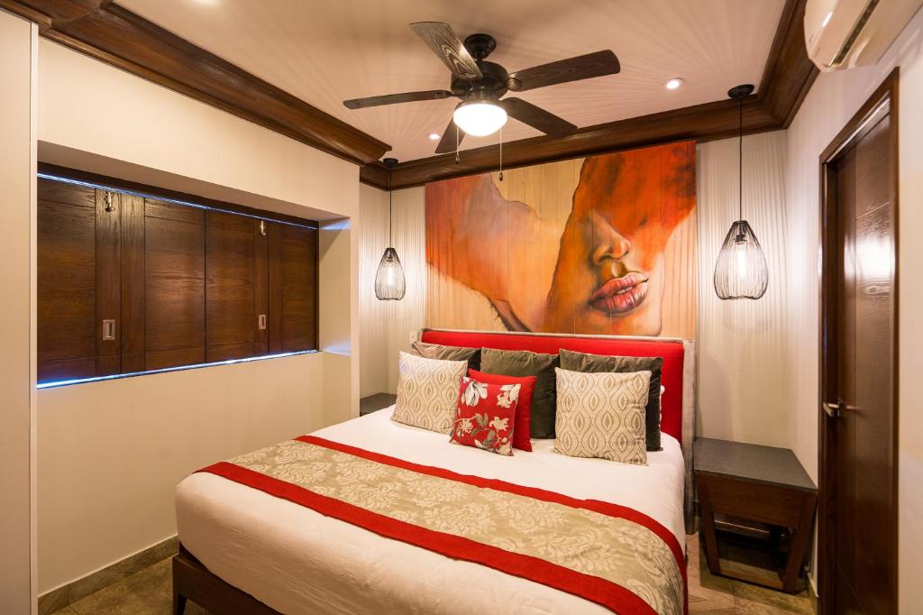 Royal, Penthouse, 3 Beds, Ocean View, 3 Bathrooms