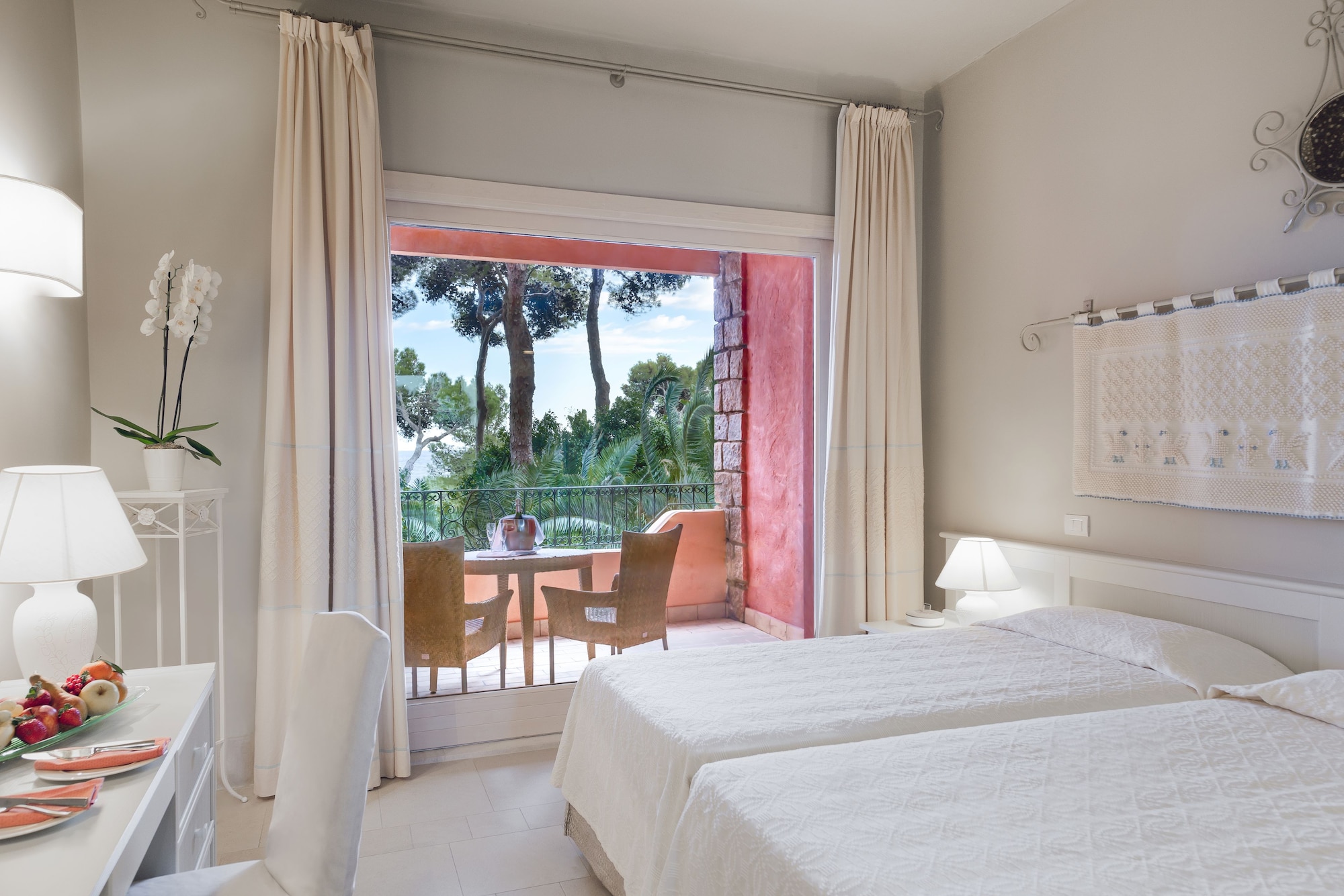 SUPERIOR, DOUBLE BED