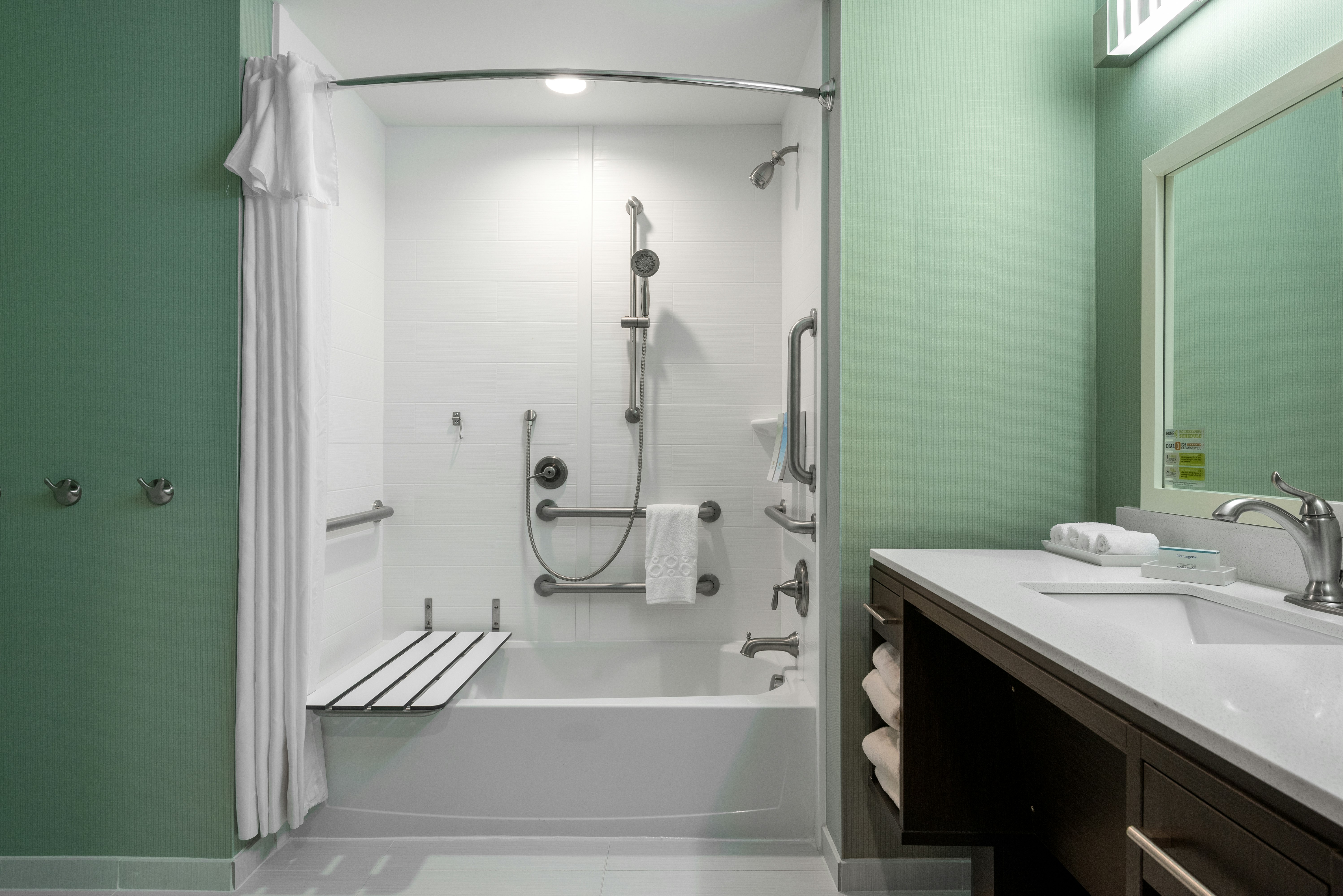 HOME2 SUITES BY HILTON CHARLOTTE UNIVERSITY RESEARCH PARK 21/22