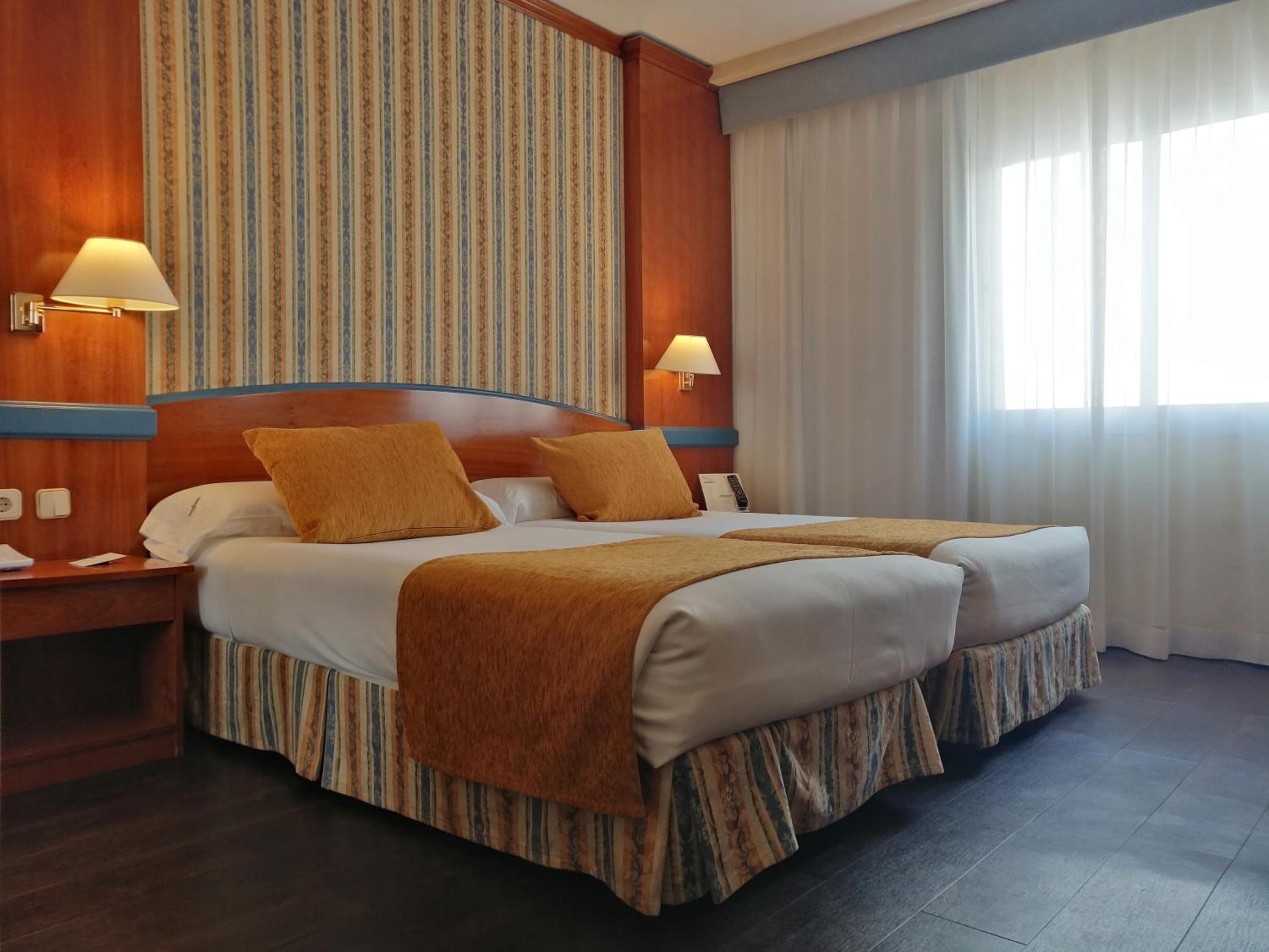 Twin Two Beds