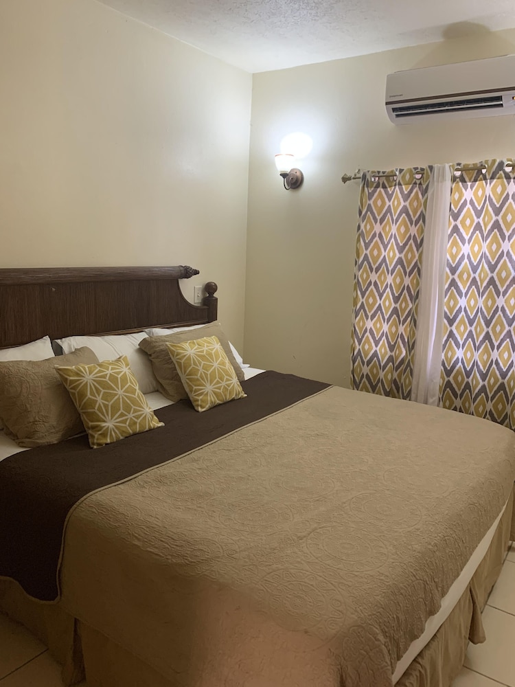 ECONOMY, KING BED, KITCHEN