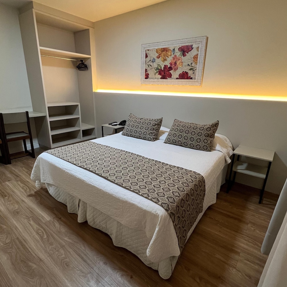 غرفة قياسية بسرير مزدوج أو سريرين منفصلين، Hotel Geranium 8/10