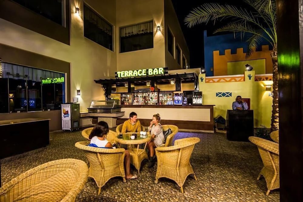 El Karma Aqua Beach Resort 49/50