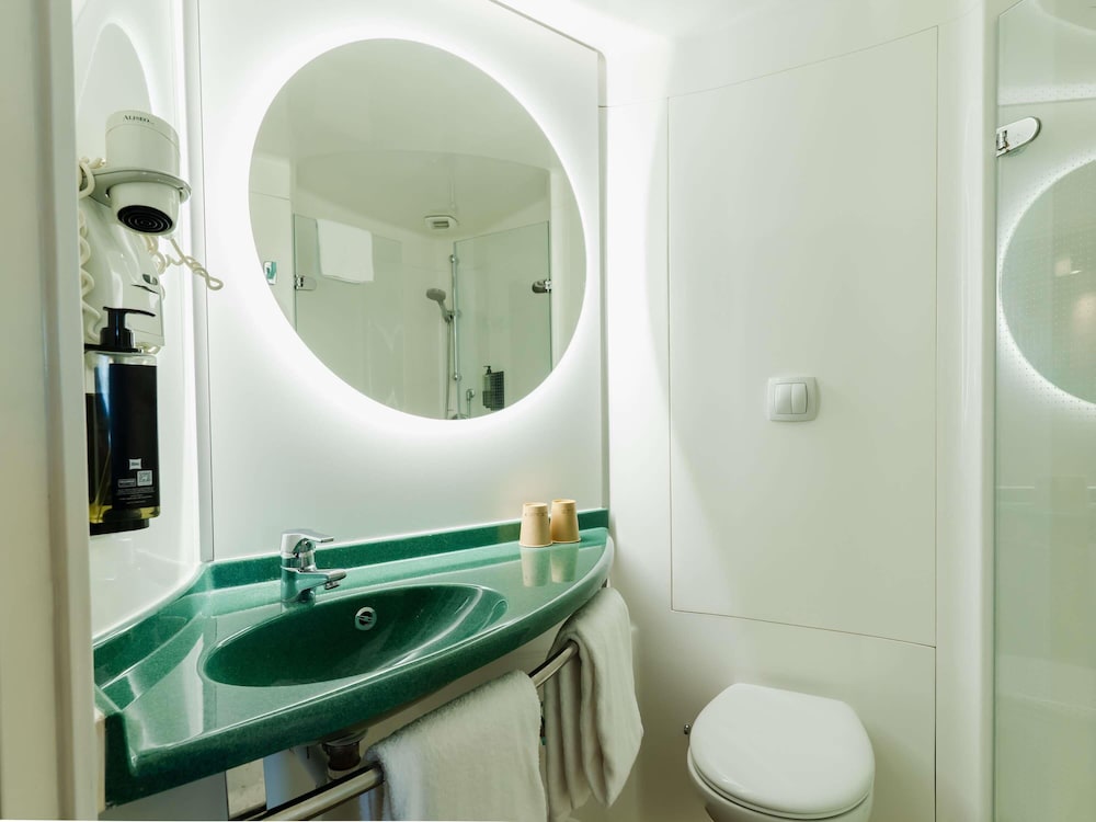 IBIS BARCELONA MOLINS DE REI 64/67