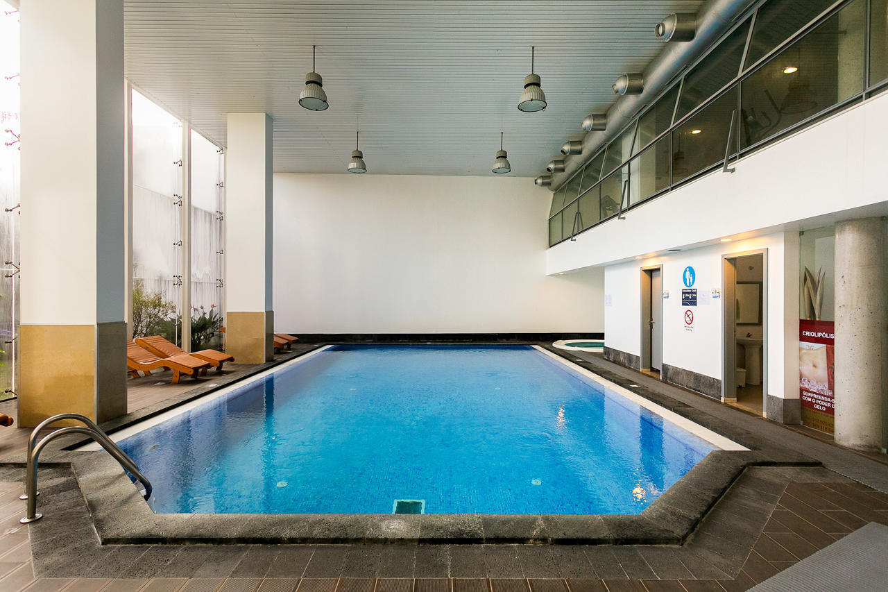 Antillia Hotel 84/127